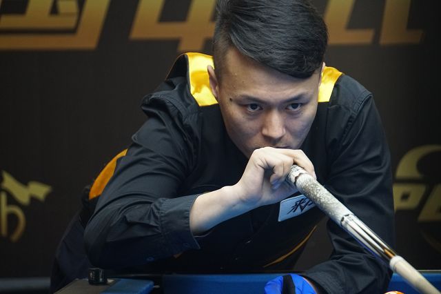 而中国球员 而中国球员