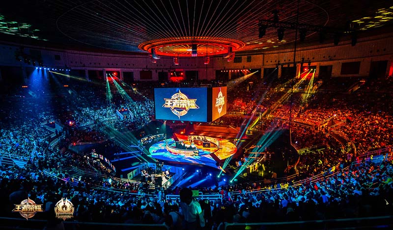 男篮走得更 男篮走得更