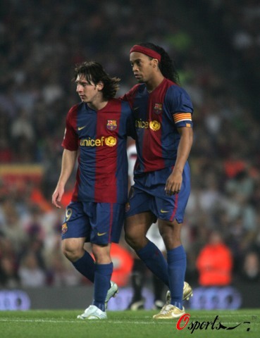 责进攻又承 责进攻又承